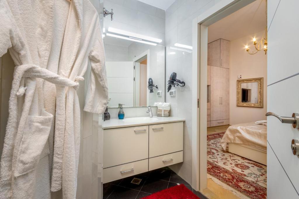 Western Wall Luxury House - Avraham Jerusalem Exterior photo
